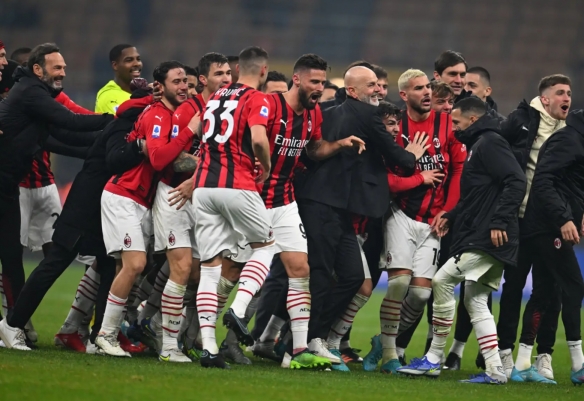 自称海牛翻译的用户：海牛不欠兰克尔-泽工资，还给他预支钱