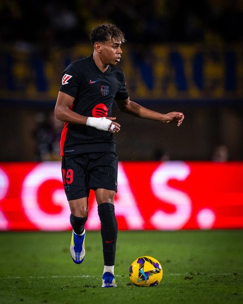 “苏超”夺冠，泰州队景泊羲：爸爸在天上肯定会为我高兴