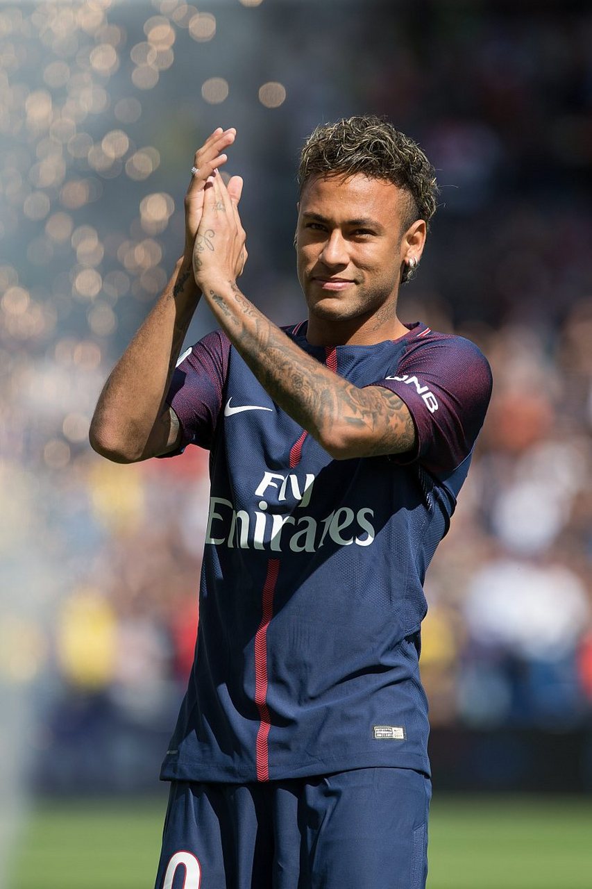 德容：难道我非要去英超才能证明自己的价值吗？我不这么认为