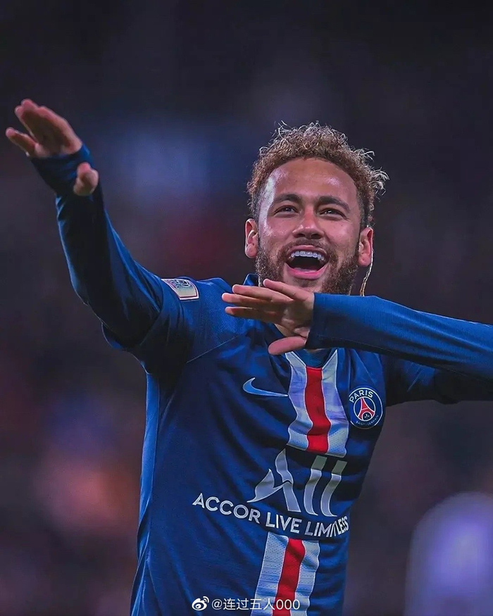 明年海港真不一定拿冠！毕竟连续4年拿第一很少 重要是申花没亚冠