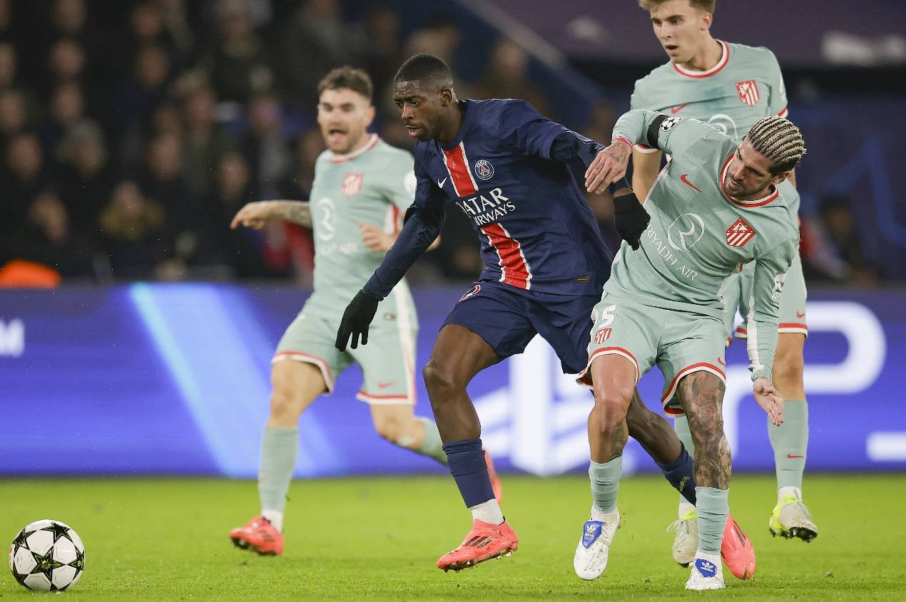 篮球篮网训练场出现意外，球员手指受伤