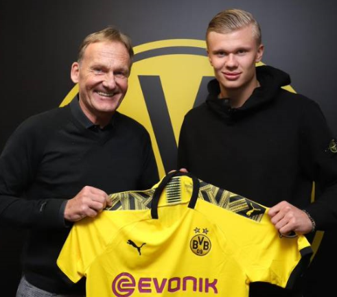 德天空：热刺将承担帕利尼亚的全部薪水，未来几天进行体检