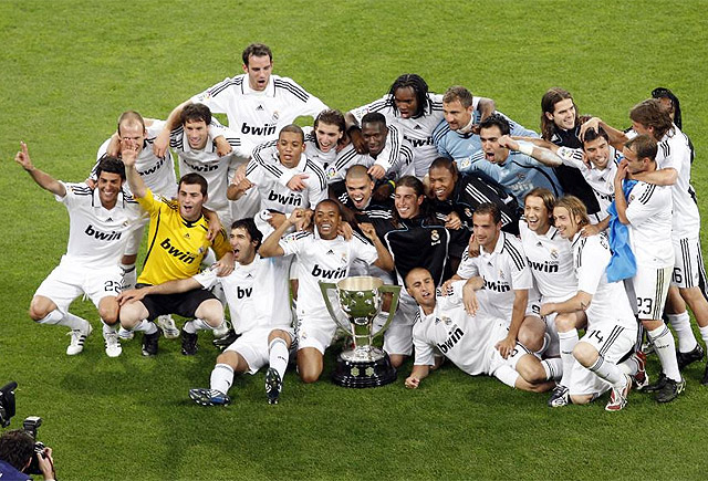 拜仁对阵圣保利全场3次射门中柱：卡尔2次、凯恩1次