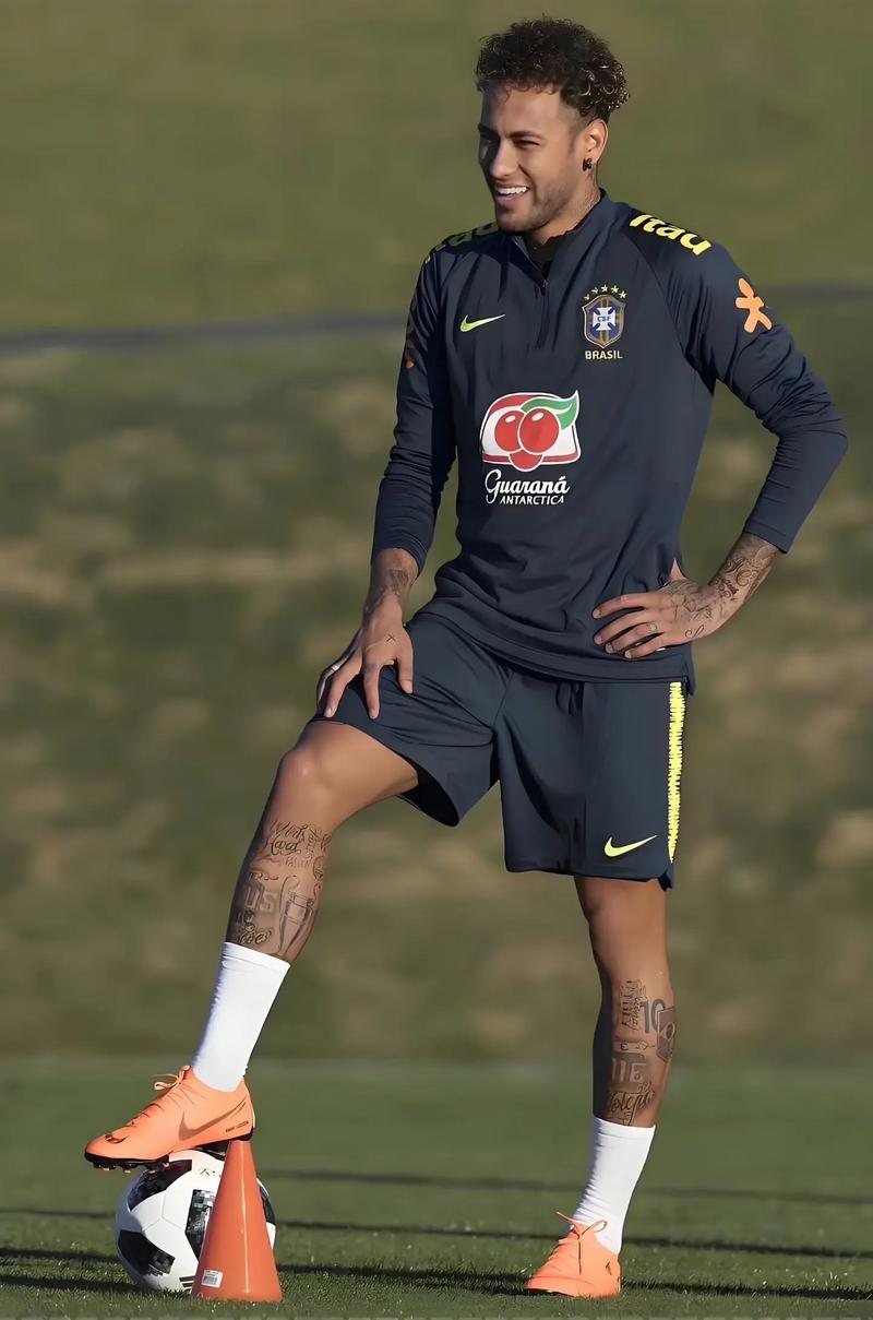 澳超半场：布鲁克闪击破门，奥克兰FC暂1-0惠灵顿凤凰