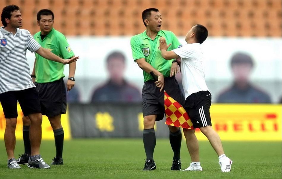 官方：札幌外援中锋巴卡约科因家庭事务离队，无缘出战爱媛