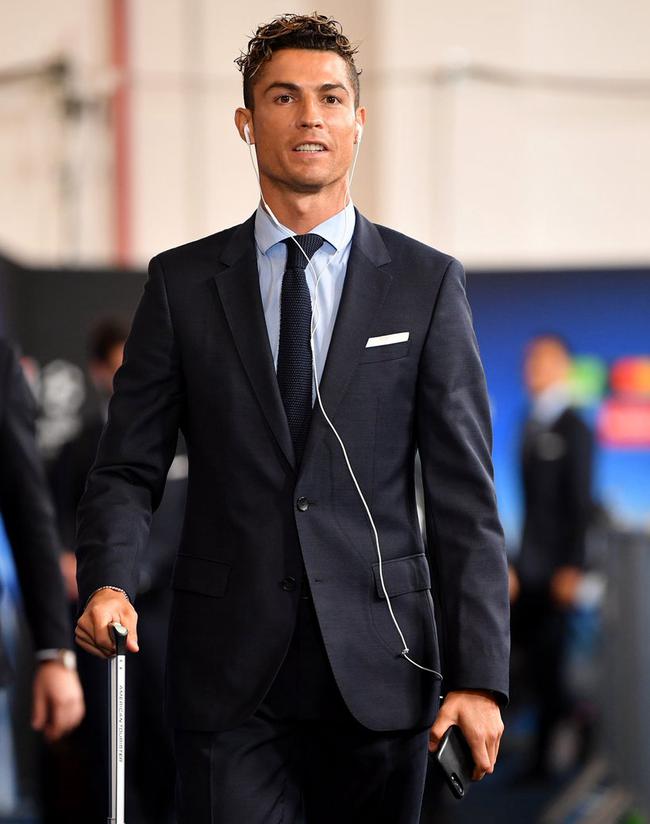 近10年欧冠场均进球榜：哈兰德1.02球第1，C罗第2，梅西第4